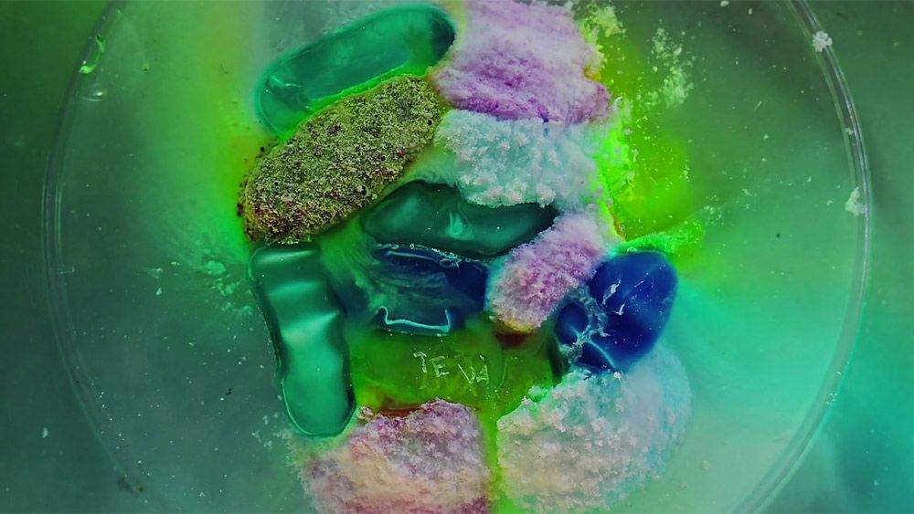 Pills dissolve | Aeon